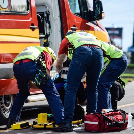 Rapaz é atropelado no centro de São Miguel do Oeste