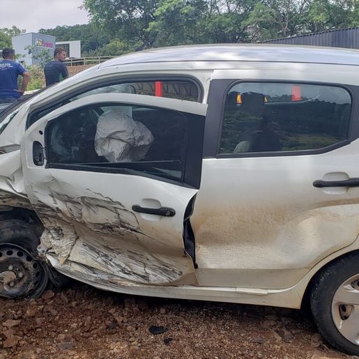 Colisão deixa dois feridos em São João do Oeste