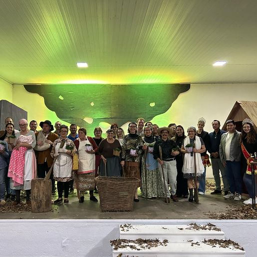 São José do Cedro celebra suas origens com o espetáculo "Colonização"