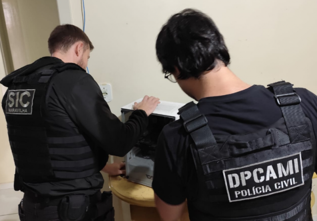 Polícia Civil apreende computador durante investigação de pornografia infantojuvenil em Maravilha