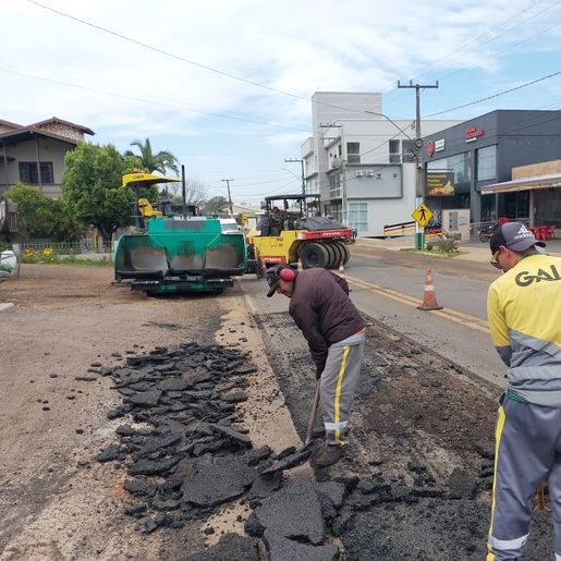 Obras vão restringir estacionamento na avenida central de Iporã do Oeste