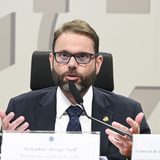 TSE absolve Jorge Seif por unanimidade e mantém mandato de senador