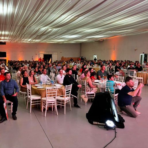 Assembleia da Cresol reúne mais de 400 cooperados em São Miguel do Oeste