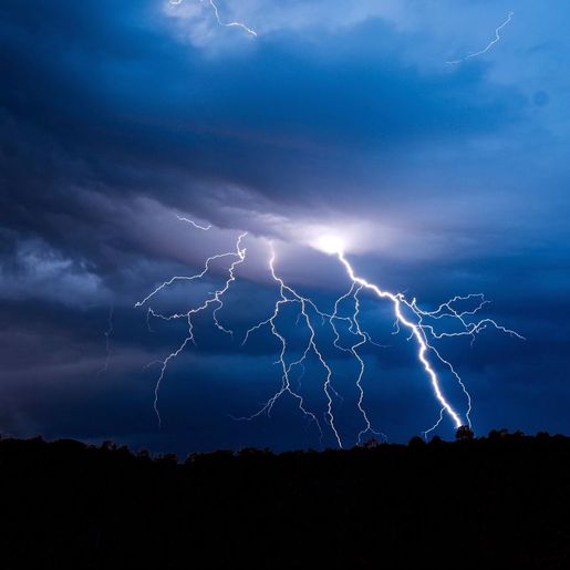 Nova frente fria bagunça o tempo em SC e aumenta risco de temporais