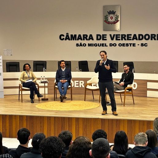 São Miguel do Oeste promove 1º Fórum Municipal da Juventude