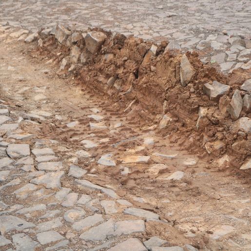 Obras emergenciais serão realizadas no calçamento que da acesso a L. São Vendelino