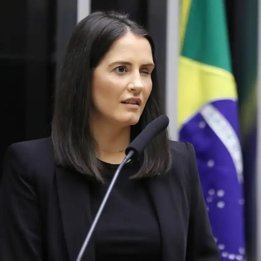 Morre a deputada mato-grossense Amália Barros