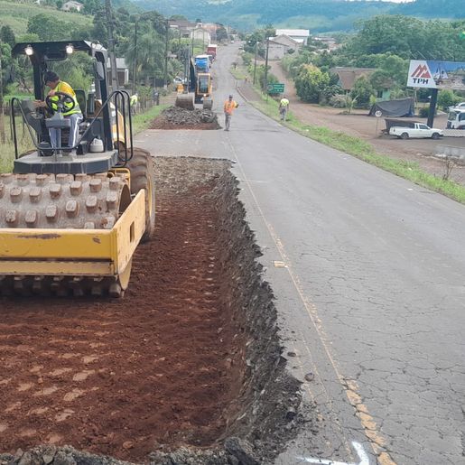 Recuperação da SC-283 entre Mondaí e Caibi está 80% concluída