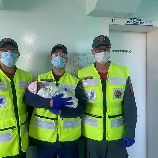 Bebê nasce em ambulância com ajuda dos bombeiros em Princesa