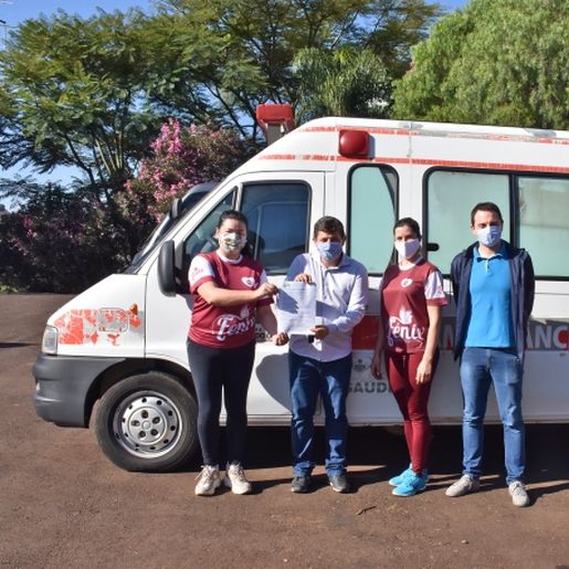 Associação Protetora de Animais recebe veículo doado por município