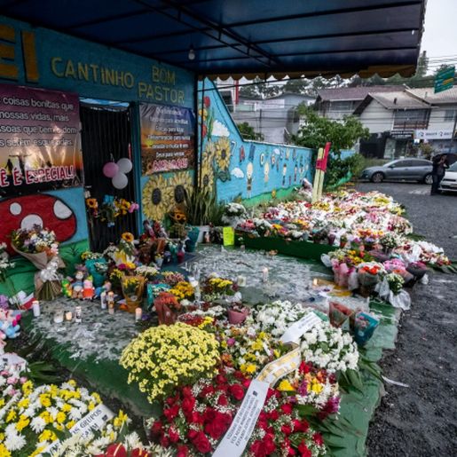 Professora que ajudou a socorrer crianças após ataque a creche sofre infarto