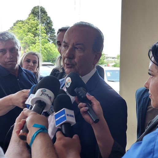 Governador dá ordem de serviço para revitalização da SC 305