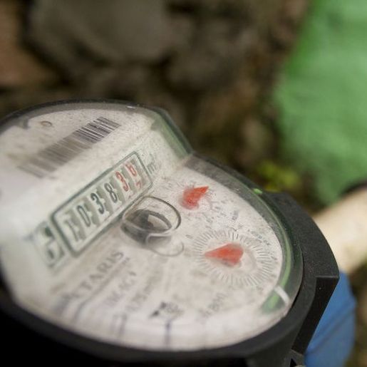 Projeto de lei prevê instalação de bloqueador de ar em hidrômetros