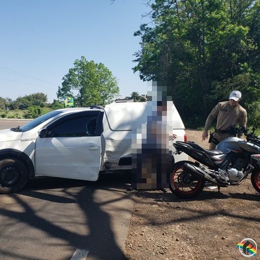 Colisão entre carro e moto deixa homem ferido na SC 163 em SJOeste