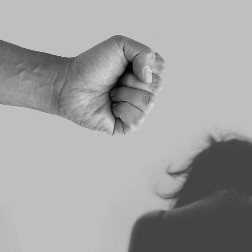 Dossiê aponta crescimento dos casos de violência contra a mulher em SMO