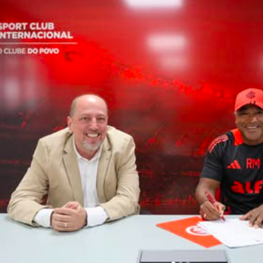 Inter confirma renovação de contrato com Roger Machado