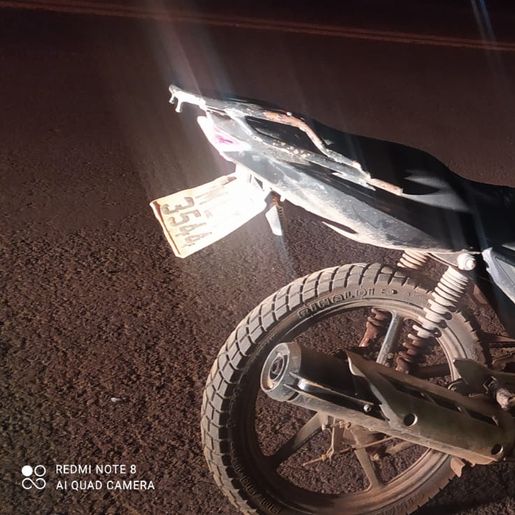 Mulher fica ferida em queda de motocicleta na SC-496 em Belmonte