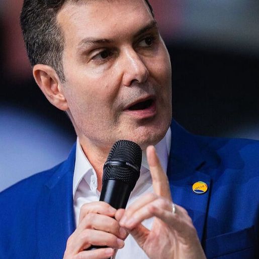 Ministro anuncia em SC etapa do Minha Casa Minha Vida voltada para pequenas cidades