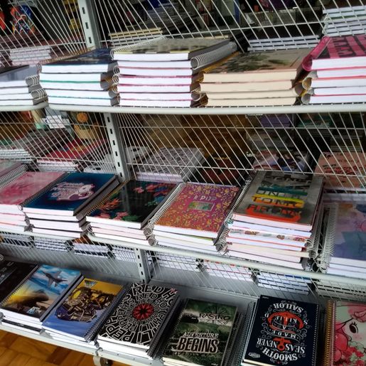 Famílias de SJCedro iniciam pesquisas para compra do material escolar