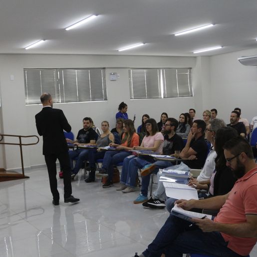 Ameosc promove capacitação sobre gestão de patrimônio e almoxarifado nos municípios