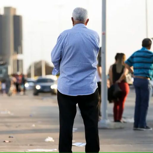 População brasileira envelhece, e proporção de idosos chega a 16%; nº de jovens cai para 42%
