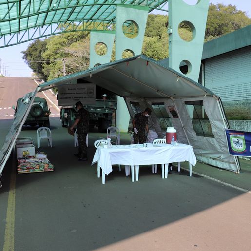 Ação social da prefeitura de Descanso em parceria com Exército arrecada grande volume de donativos