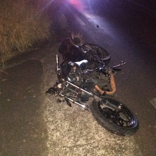 Jovem de 22 anos morre após colidir moto contra boi