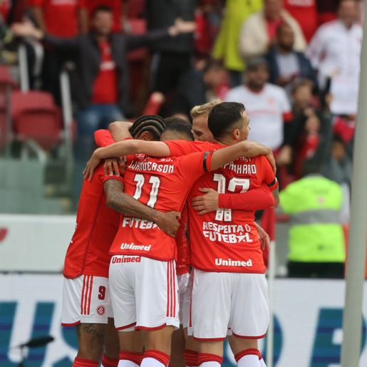 Inter vence o Vasco no Beira-Rio e se aproxima do G-6 do Brasileirão