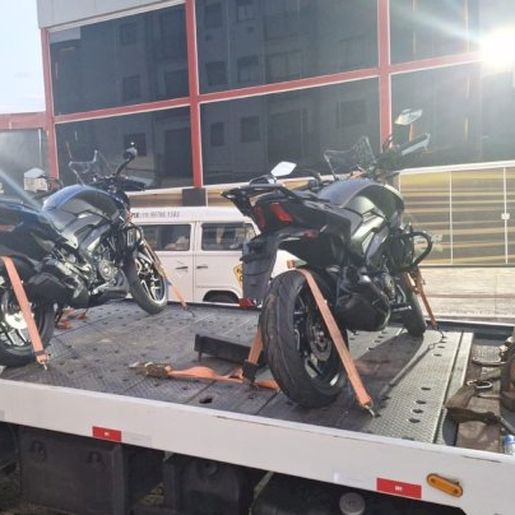 Motocicletas furtadas em concessionária de Itajaí são recuperadas horas depois