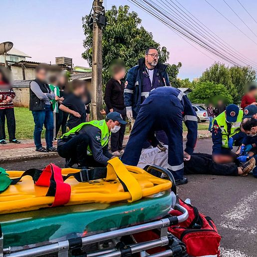 Motociclista atropela homem na faixa e foge sem prestar socorro em SMOeste