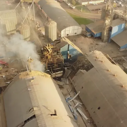 Explosão em silo de grãos no Paraná deixa sete mortos