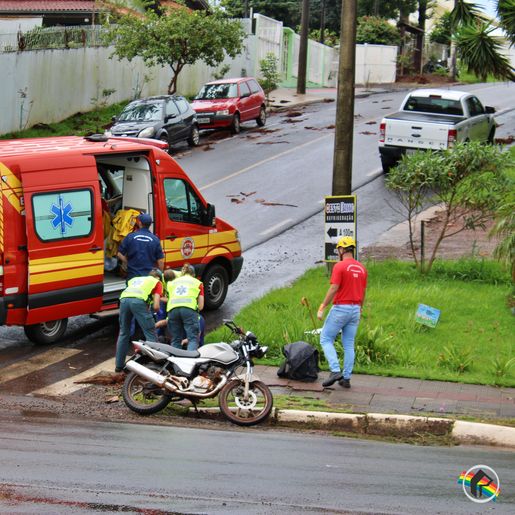 Colisão lateral deixa um ferido na Waldemar Rangrab