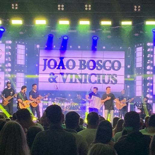 Show com João Bosco e Vinícius agitam o público na arena da 5ª Expo São João