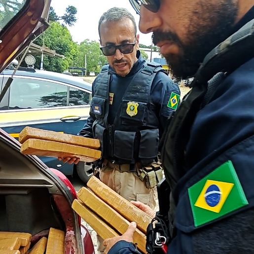 PRF apreende 120 kg de maconha em abordagem na BR-282, em Chapecó