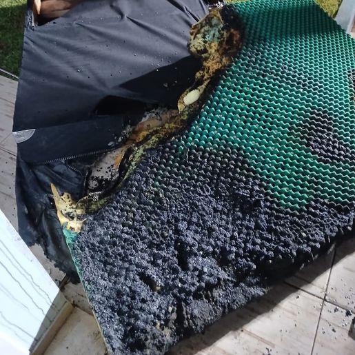 Bombeiros controlam incêndio em residência em Palma Sola