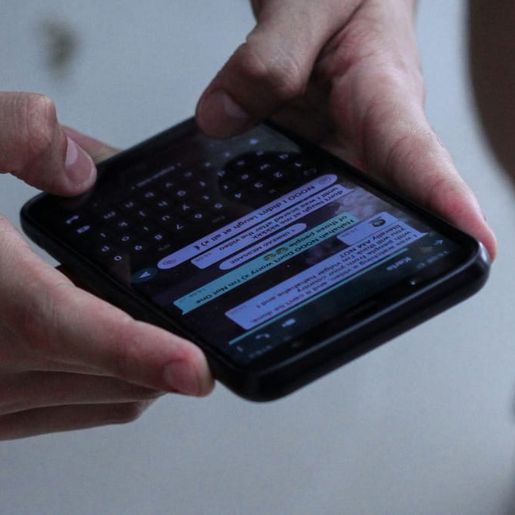 Com lei aprovada, escolas de SC definem regras sobre proibição de celulares para 2025