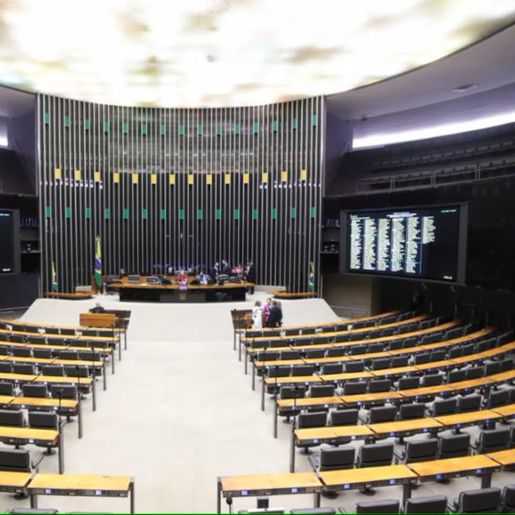 Câmara e Senado recomeçam trabalhos com 32 medidas provisórias para votar