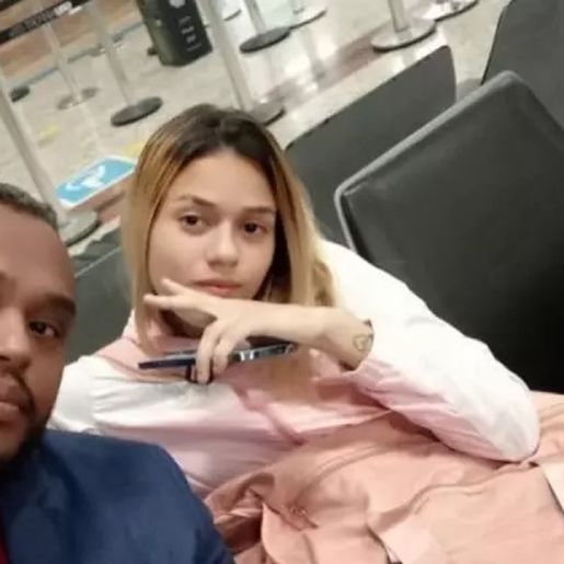 Condenada na Indonésia, jovem pede ajuda para pagar multa de R$ 300 mil