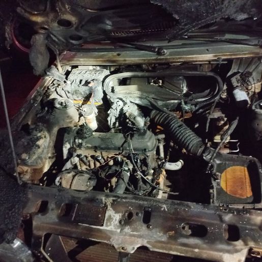 Incêndio em veículo mobiliza bombeiros em Palma Sola