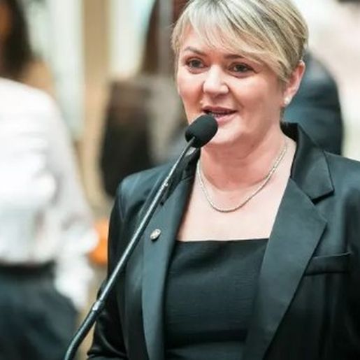 Luciane Carminatti anunciará candidatura à presidência do PT de SC