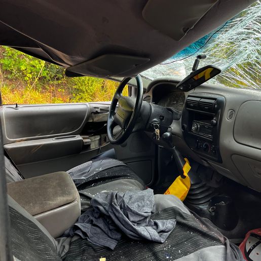 Camionete sai da pista e capota na BR 282, entre SMO e Maravilha