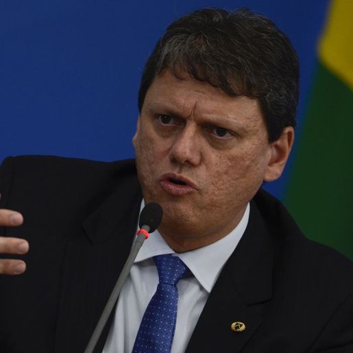 Ministro da Infraestrutura defende fim da pesagem por eixo