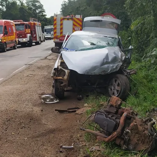 Mulher de 42 anos morre em colisão frontal na BR 158, em Cunha Porã
