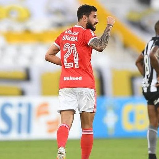 VÍDEO: Inter vence o Botafogo e mantém liderança no Brasileirão