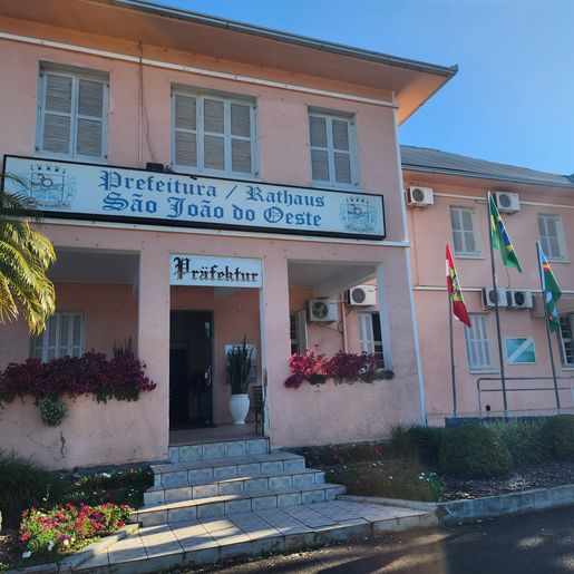 São João do Oeste une secretarias para atender demandas de terraplenagens