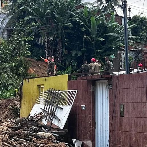 Número de mortos pelas chuvas em Pernambuco chega próximo de 90