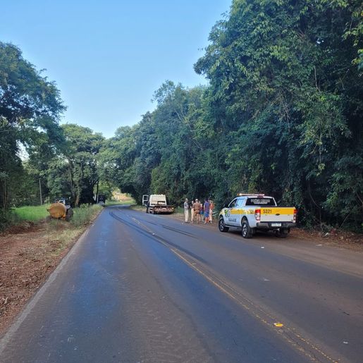 Colisão traseira em rodovia SC-283 deixa três feridos leves em Palmitos