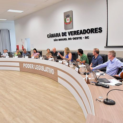 Câmara aprova reposição de 5% a servidores municipais de São Miguel do Oeste