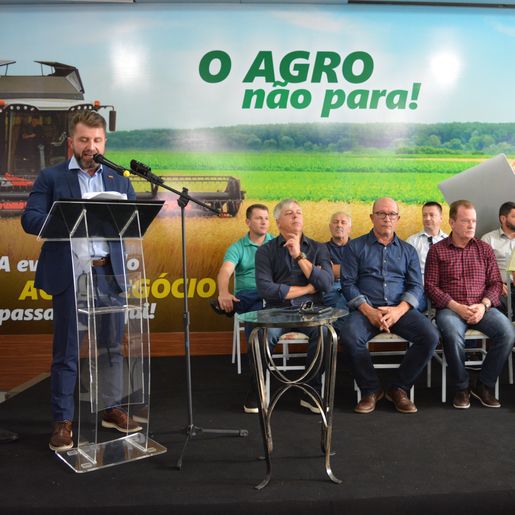 Governador lança Programa Terra Boa 2022 no auditório da Cooperativa Itaipu, em Pinhalzinho