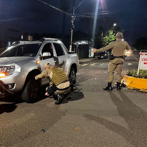 Colisão entre carro e motoneta é registrada no centro de SMOeste